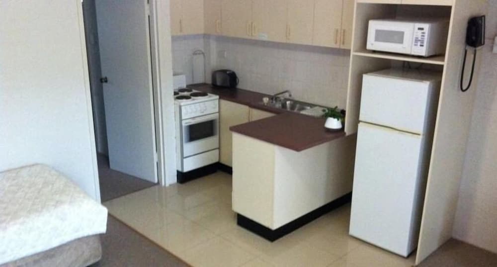 Twin Room - Photo 3