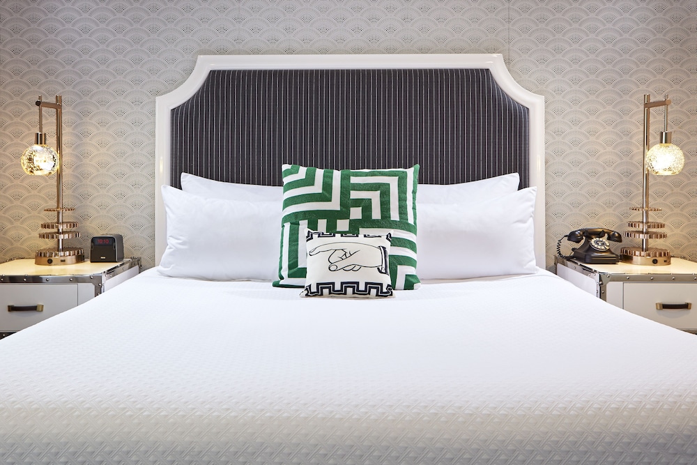 Deluxe Room, 1 King Bed