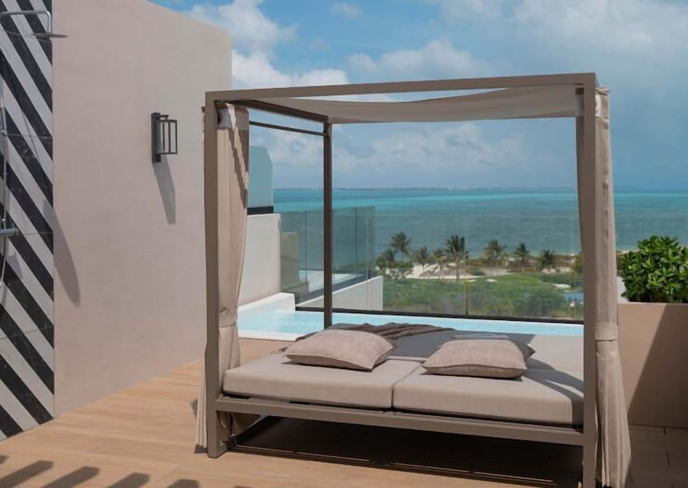 Excellence Club Two-Story Rooftop Terrace Suite W/ Private Pool Partial Ocean View