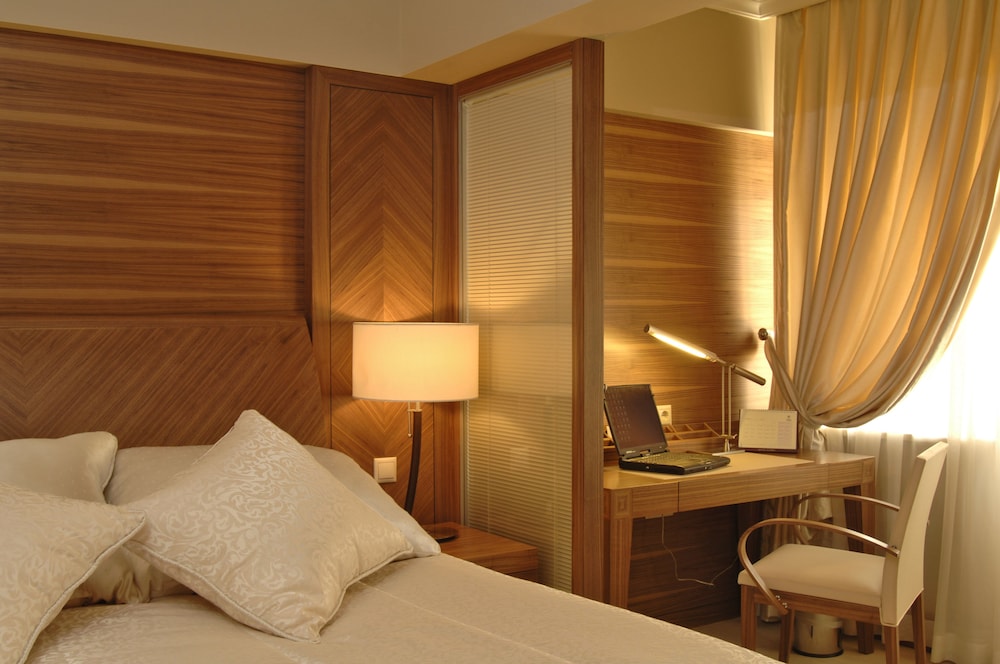 Superior Business Room - Photo 2