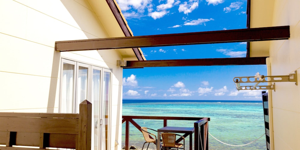Ocean View Cottage - Photo 2