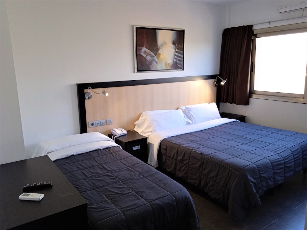 Triple Room - Photo 1