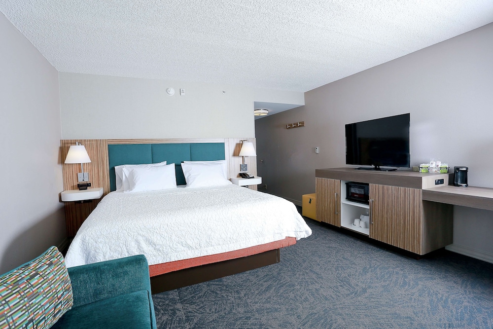 Room, 1 King Bed, Non Smoking - Photo 2