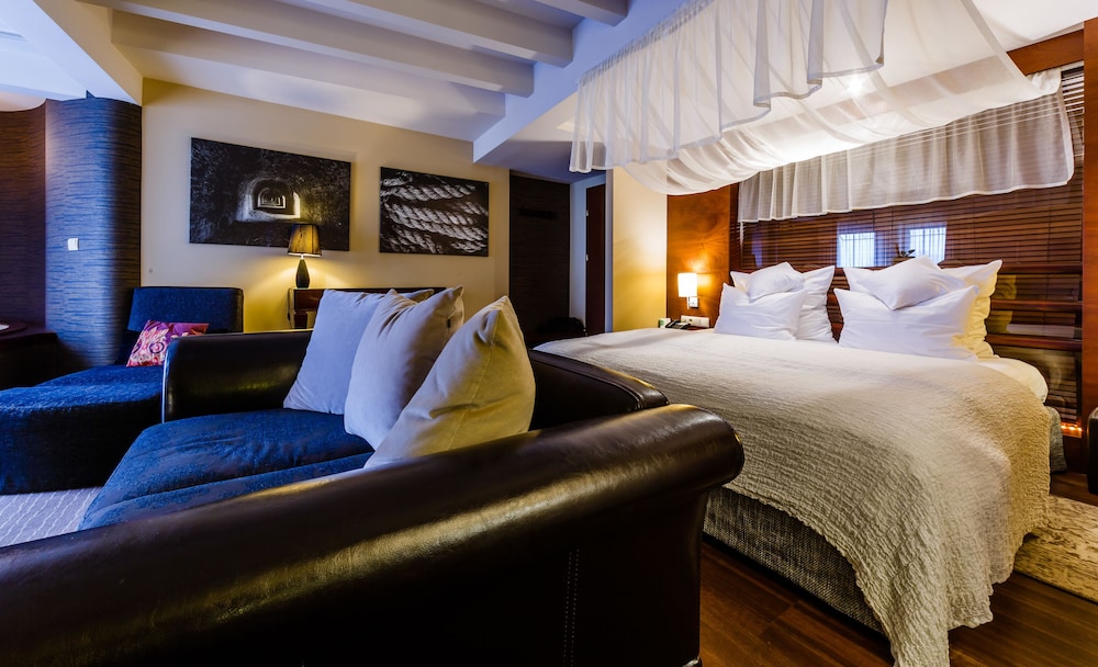 Superior Apartment, 1 King Bed photo 3