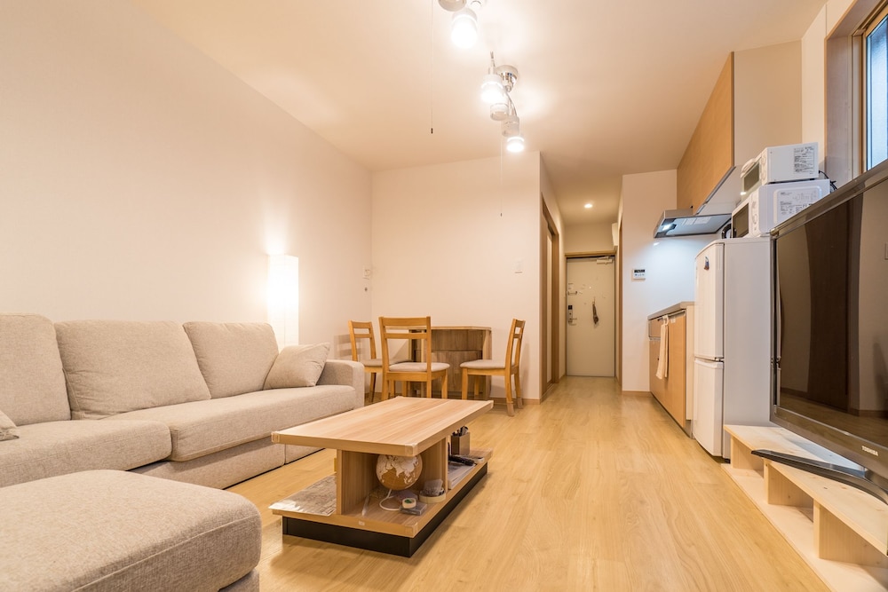 Standard Triple Room (B)