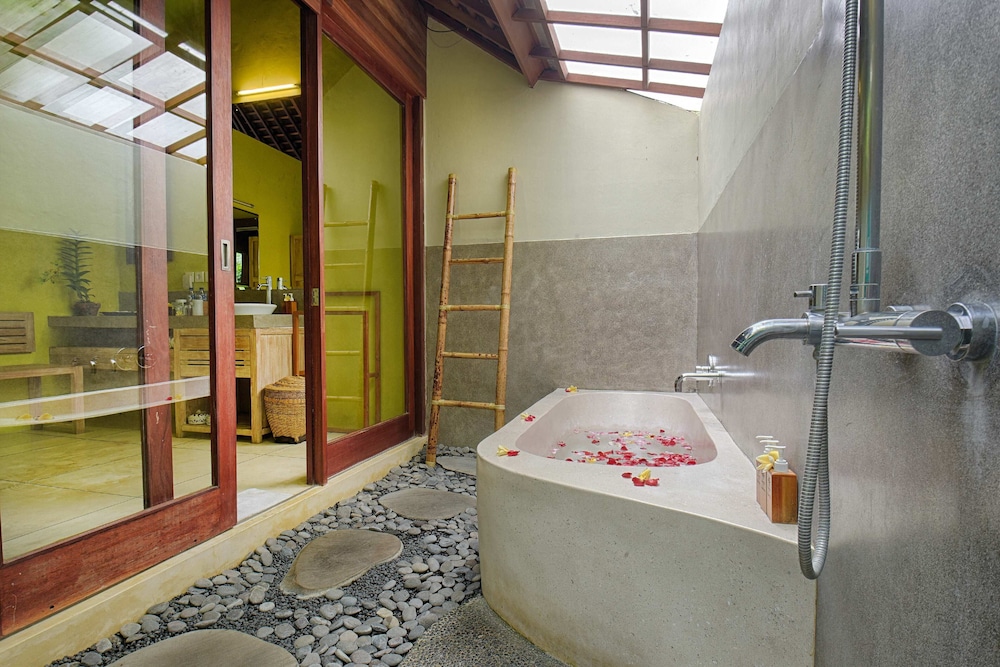 One Bedroom Private Pool Villa with Sacred Valley View (Free 1x Floating Breakfast or Minibar)
