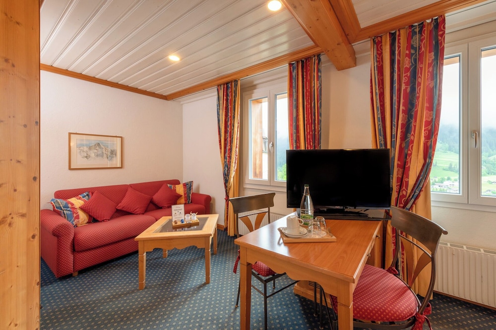 Comfort Double Room (with separate sofa area) - Photo 8