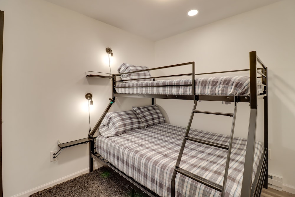 House (4 Bedrooms) photo 2