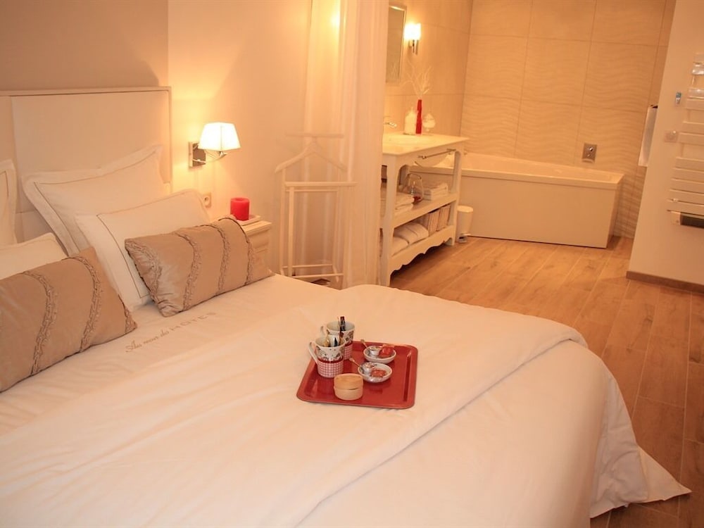 Double Room, Ensuite, Garden View (Accroche coeur)