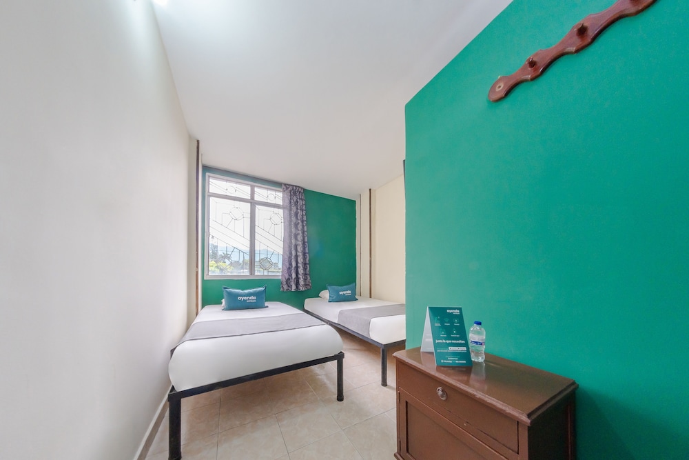 Economy Twin Room photo 1