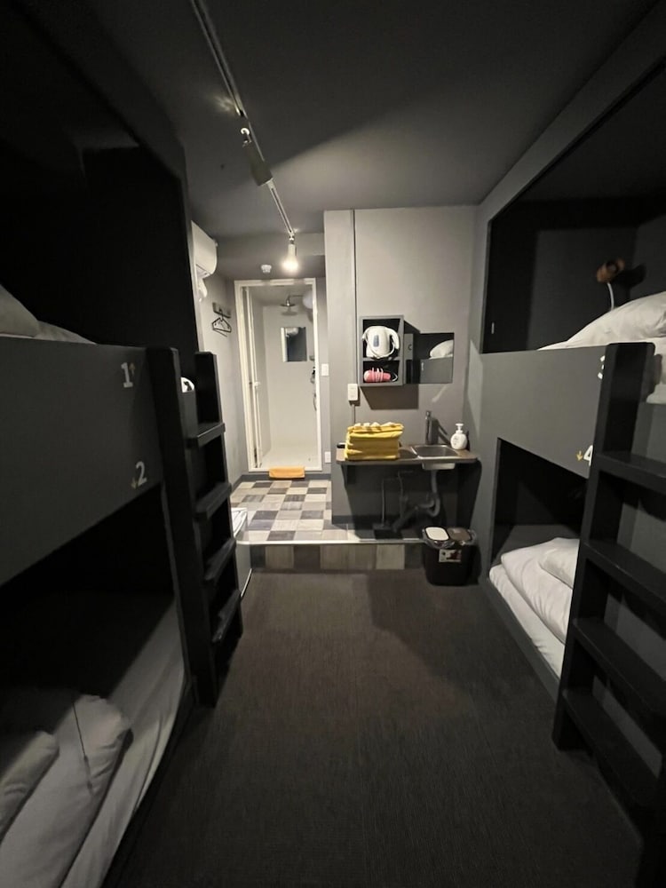 Basic Quadruple Room photo 1