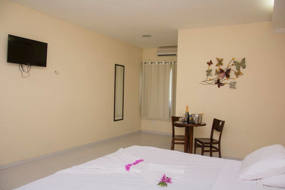Classic Double Room, Multiple Beds, Non Smoking photo 1