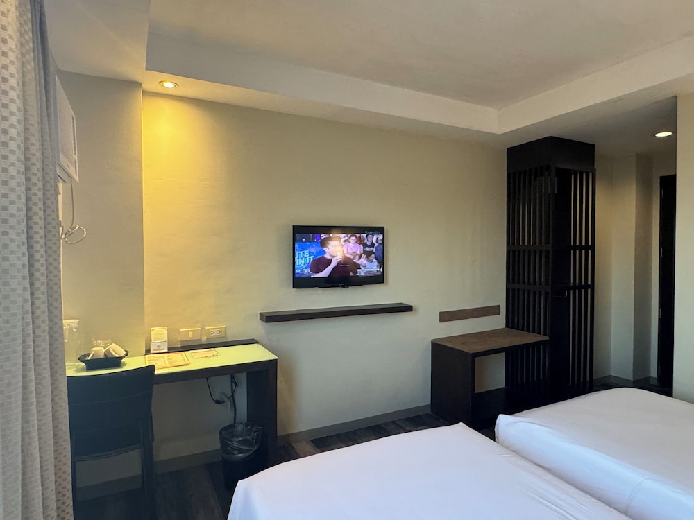 Standard Twin Room - Photo 4