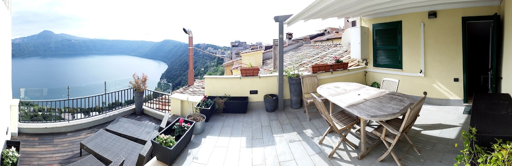 Penthouse, 2 Bedrooms, Terrace, Lake View - Photo 21