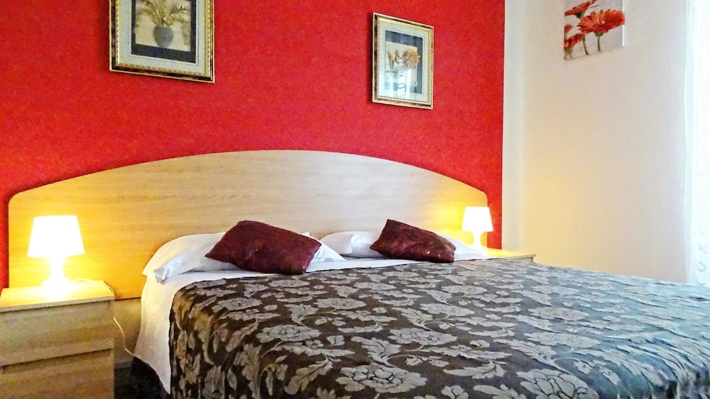 Economy Double Room, Shared Bathroom