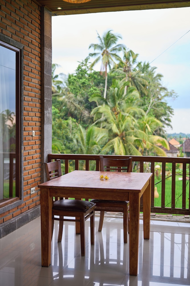 Deluxe Double Room, 1 King Bed, Balcony, Garden View