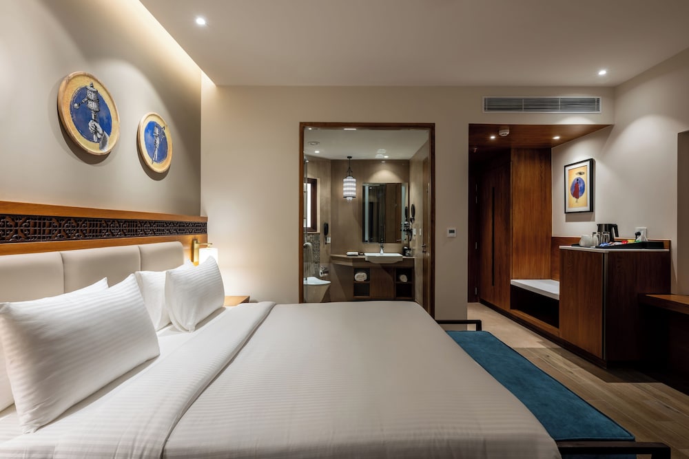 Classic Room, 1 King Bed, Non Smoking