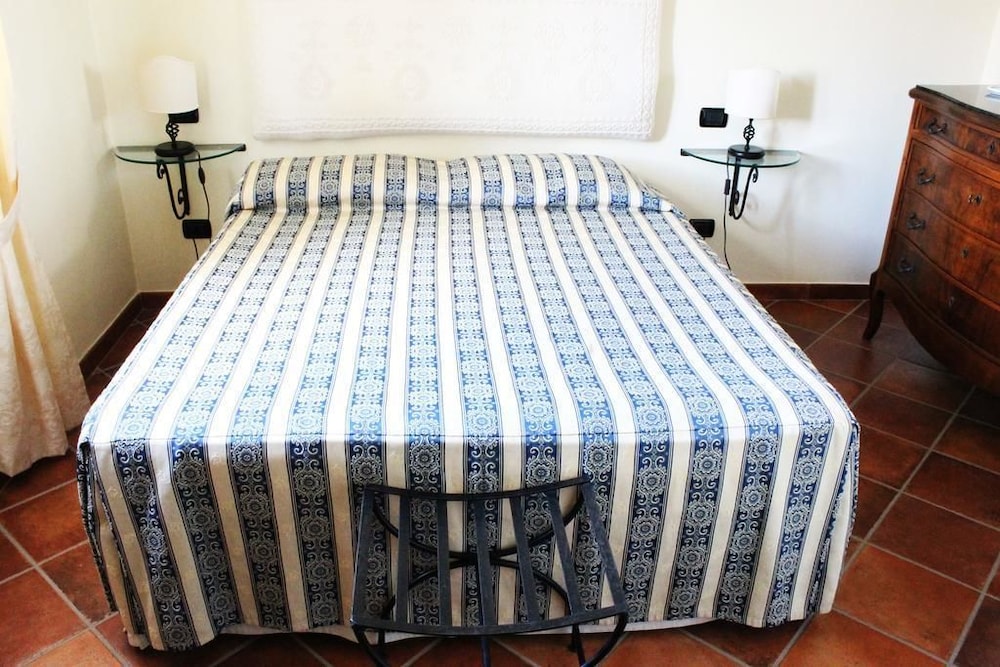 Double Room, 1 Queen Bed