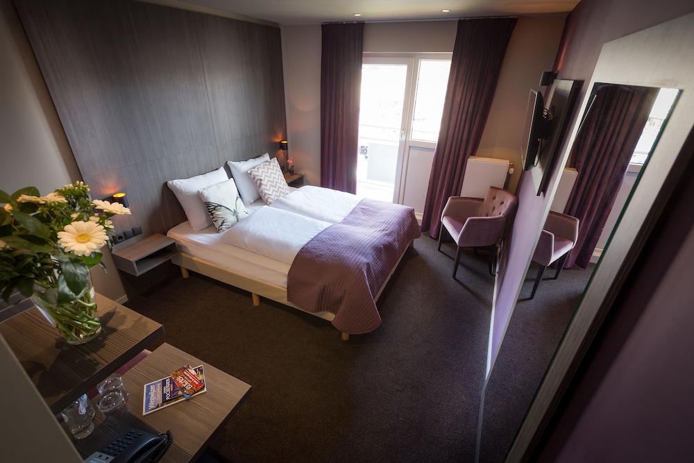 Comfort Double Room, Balcony photo 2