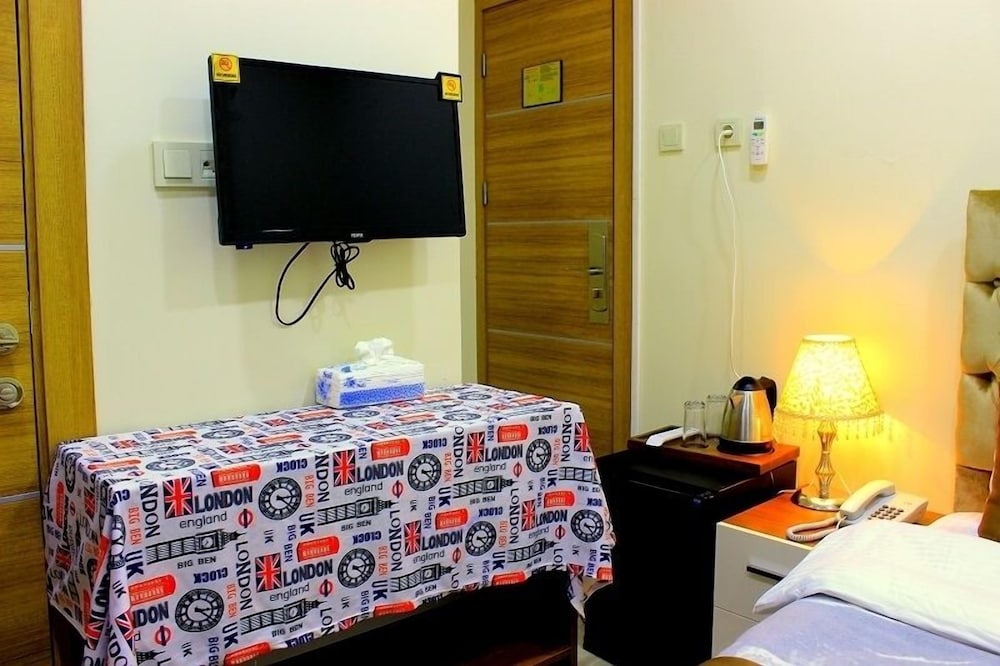 Deluxe Room (Single Use) photo 3