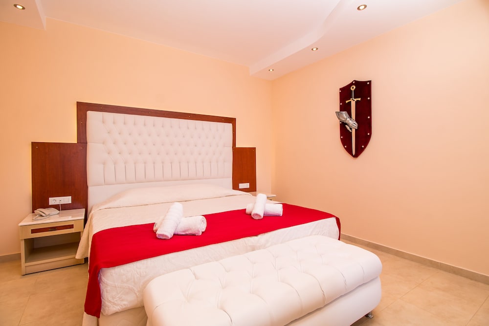 Grand Suite, Pool Access, Ground Floor (Adults Only) - Photo 8