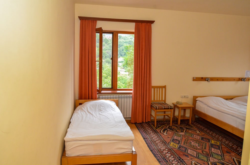 Family Room, 2 Bedrooms, Refrigerator