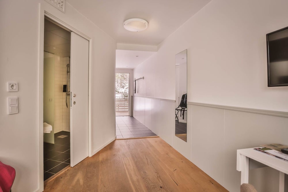 Single Room photo 3