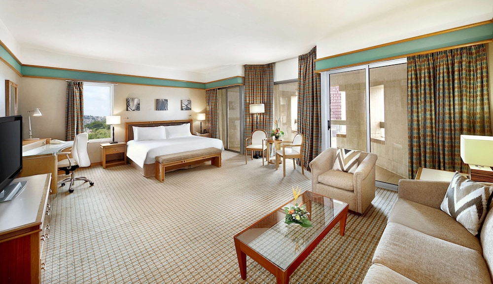 Deluxe Room, 1 King Bed - Photo 12