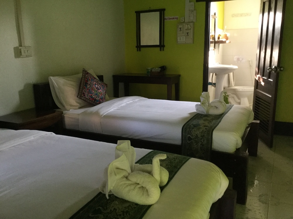 Standard Twin Room, Garden View (Air Conditioning) photo 1