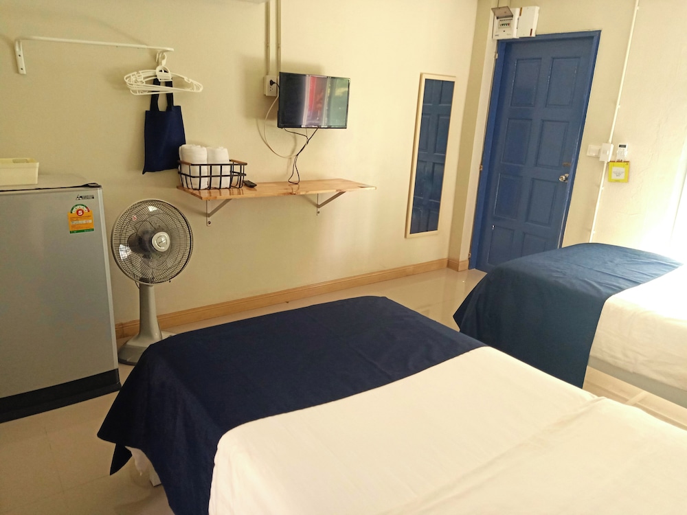 Premium Twin Room photo 3