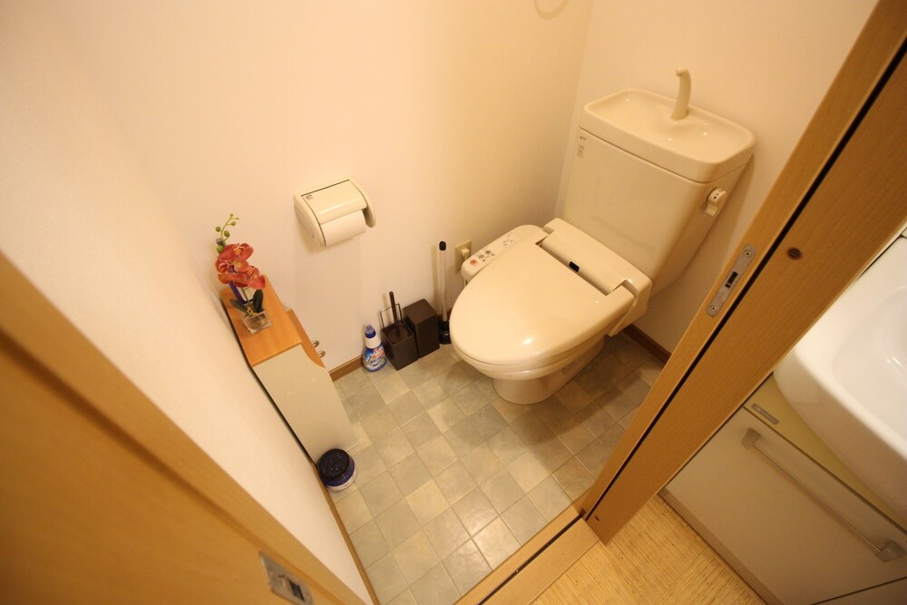 Private Vacation Home - Photo 17