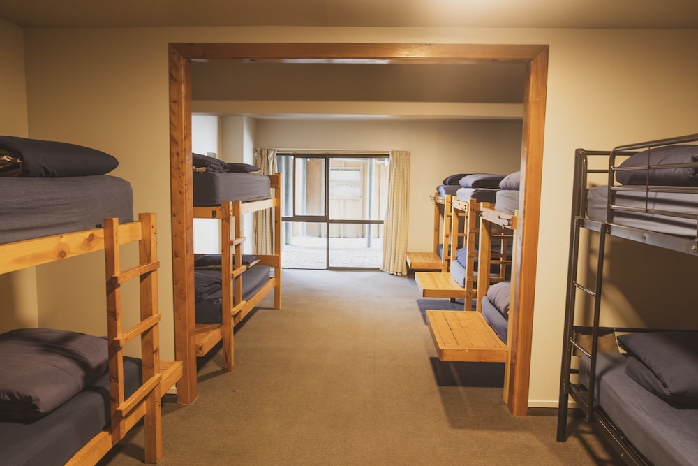 Shared Dormitory, Shared Bathroom photo 3