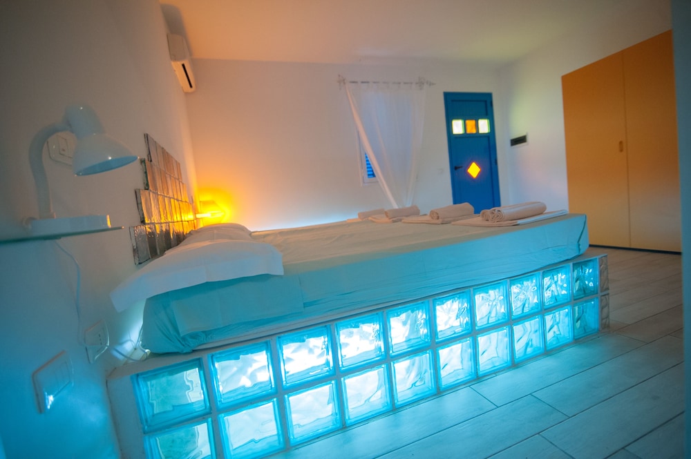 Exclusive Villa, Multiple Bedrooms, Ensuite, Sea Facing