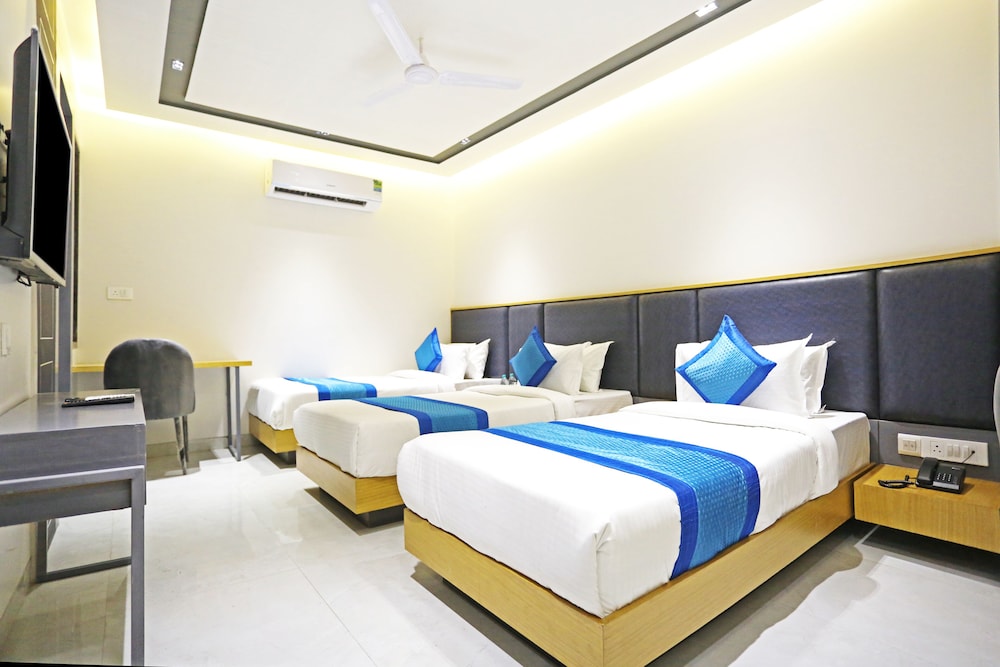 Classic Triple Room