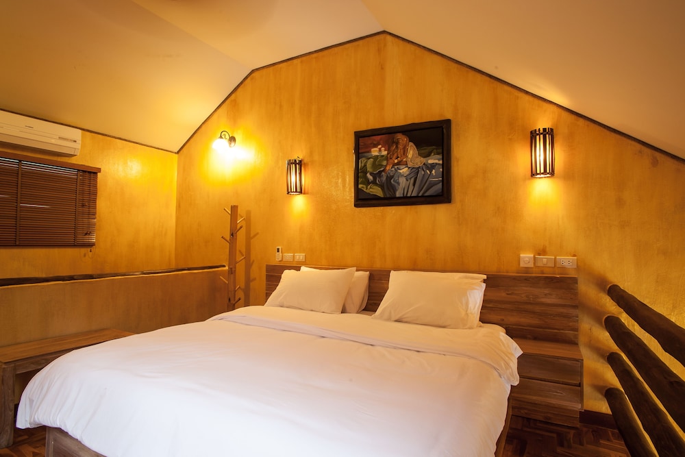 Deluxe Double or Twin Room, 1 King Bed, Garden Area photo 1