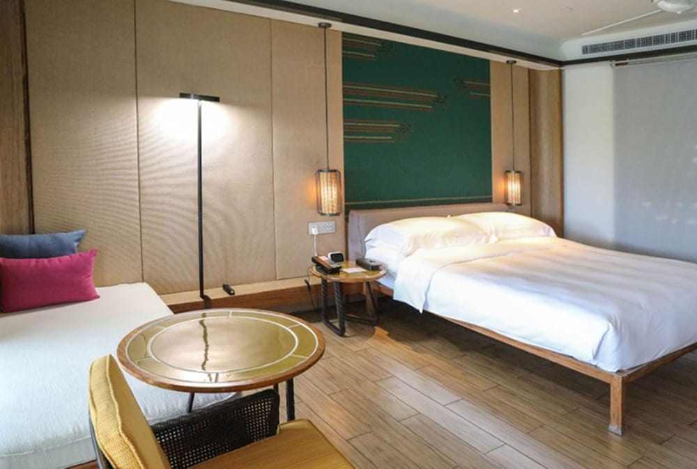 Classic Room, 1 King Bed - Photo 3