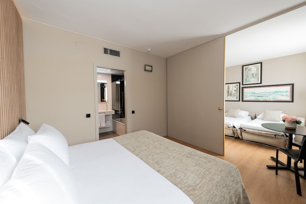 Quadruple Room, Kitchenette photo 3
