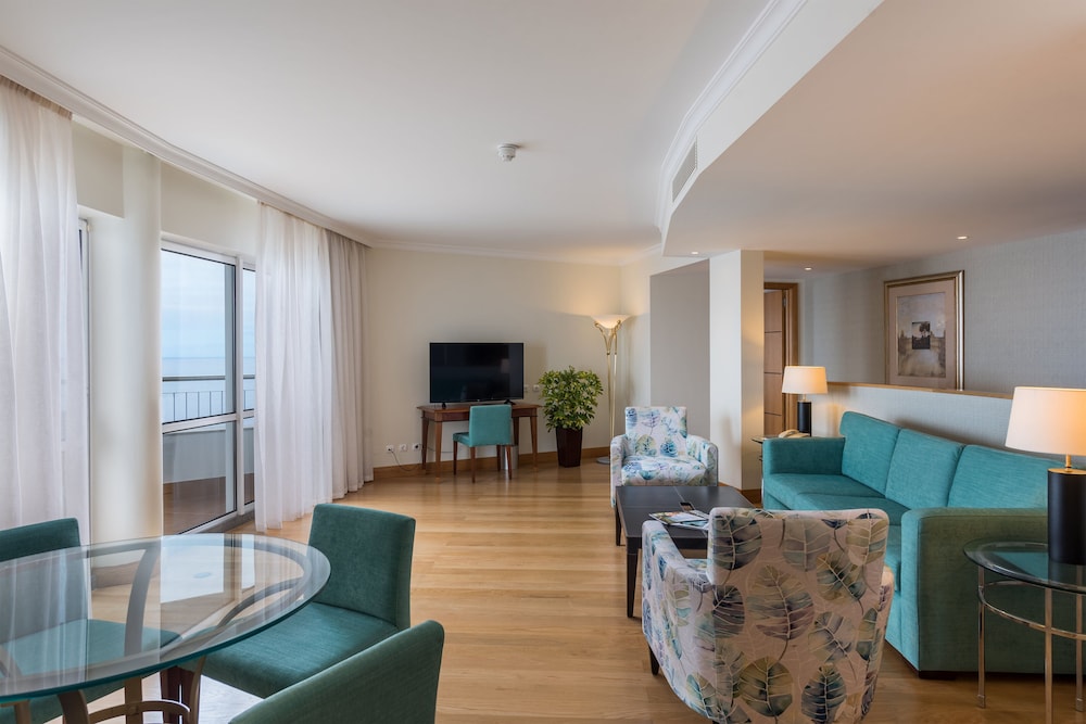 Suite, Sea View - Photo 10