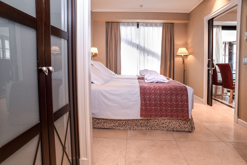 Junior Suite, 1 Bedroom, Terrace (Standard) thumbnail 5