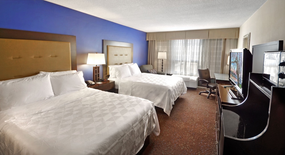 Standard Room, 2 Queen Beds - Photo 1