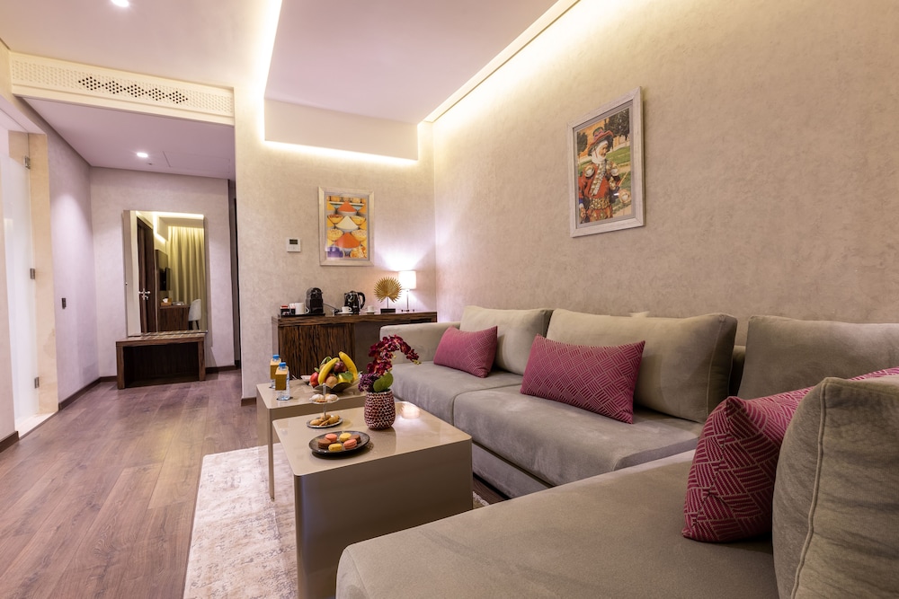 Deluxe Double or Twin Room photo 2