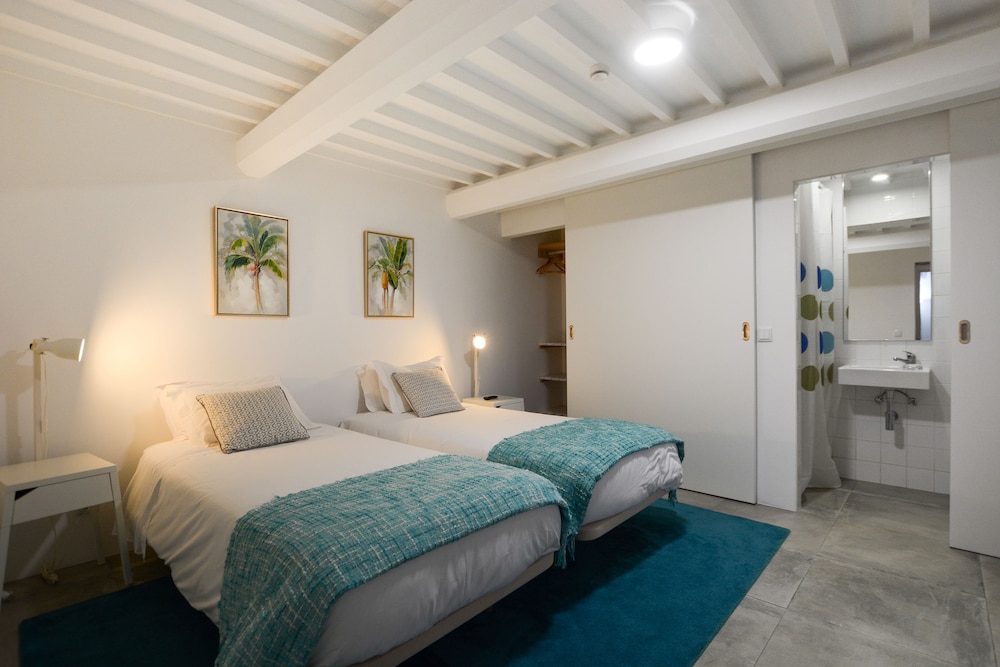 Standard Double or Twin Room, 1 Double or 2 Twin Beds photo 1