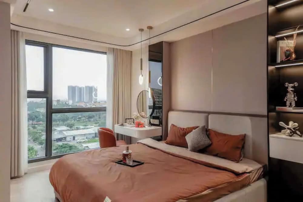 Superior Apartment, 3 Bedrooms, Kitchen, City View