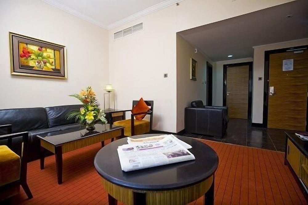 Deluxe Suite photo 3