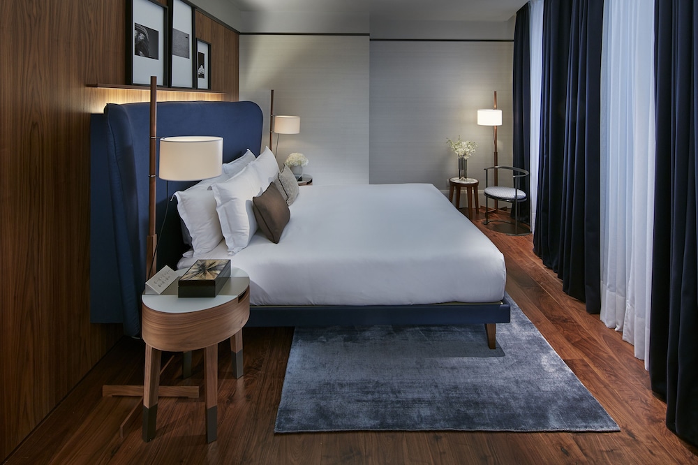 Design Suite, 1 King Bed (Designer Suite)