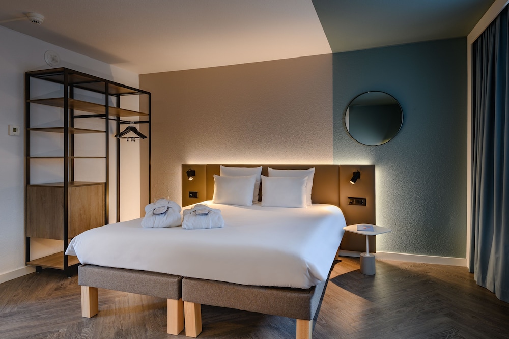 Suite, 1 Double Bed - Photo 4