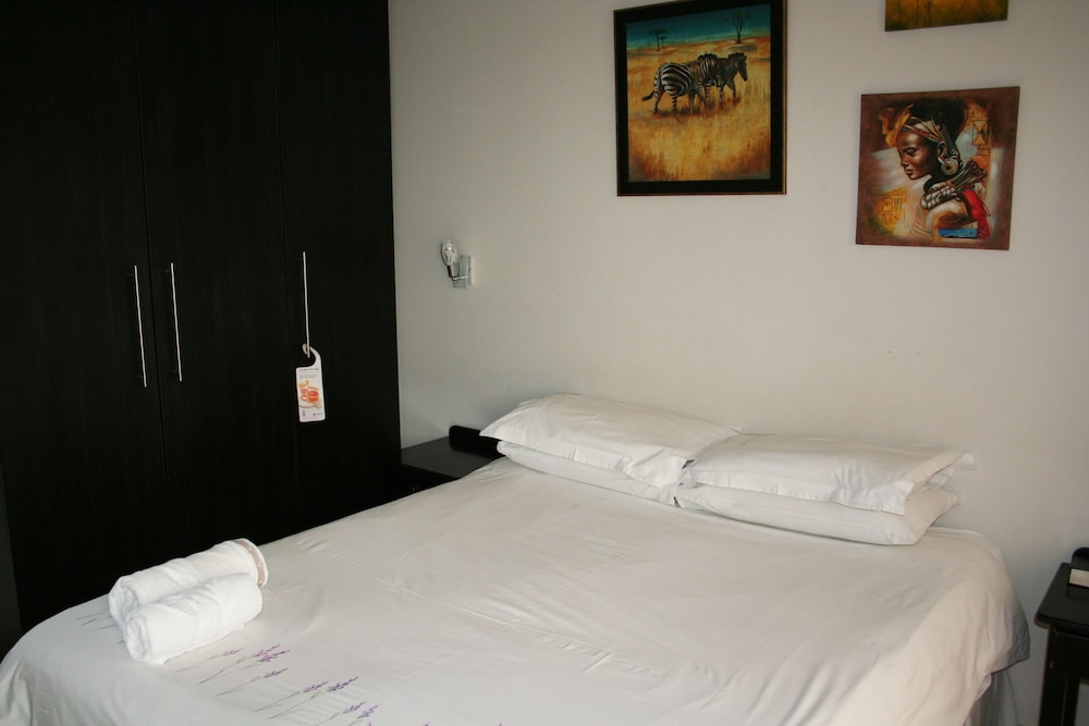 Standard Room photo 2