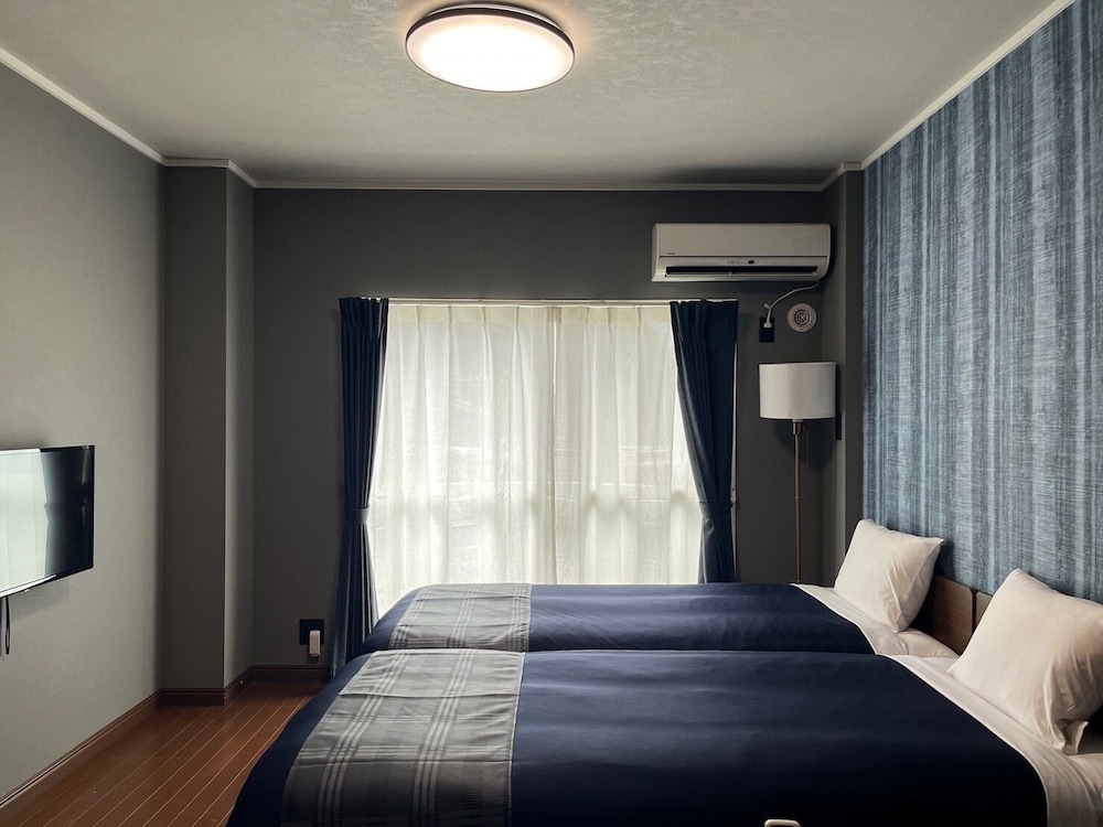 Economy Triple Room - Photo 2