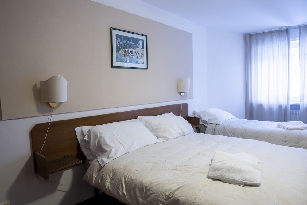Classic Triple Room, 1 Bedroom photo 2