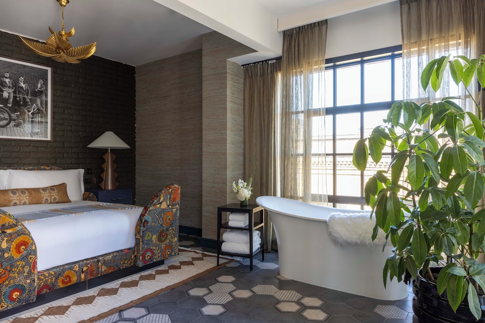 Suite, Multiple Beds photo 2